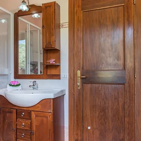 Fabi 6&2, Emma Вілла