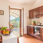 Villa Fabi 6&2, Emma