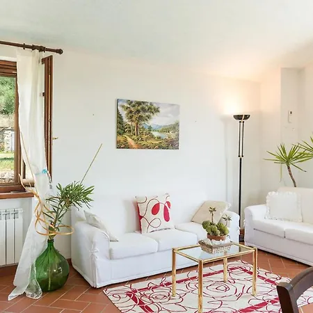 Villa Fabi 6&2, Emma Cortona