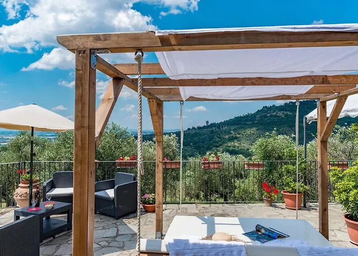 Fabi 6&2, Emma Villa Cortona