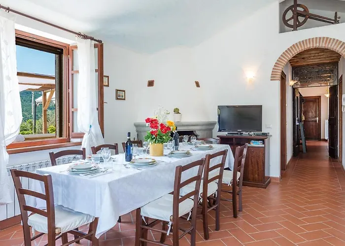 Villa Fabi 6&2, Emma Cortona