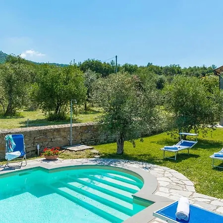 Villa Fabi 6&2, Emma Cortona