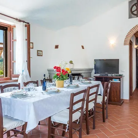 Villa Fabi 6&2, Emma Cortona