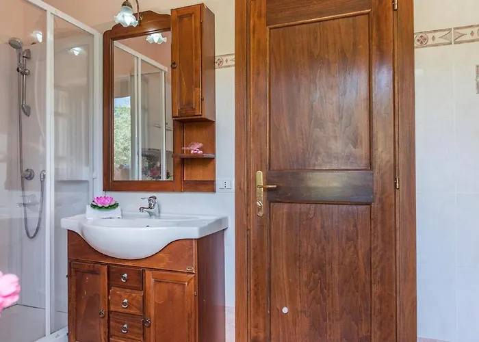 Fabi 6&2, Emma 빌라